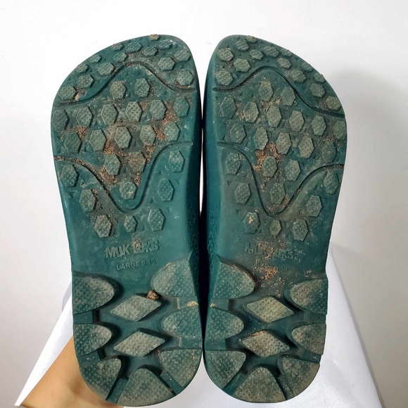 MUK LUKS Women's Garden Green Clogs - Picture 12 of 15